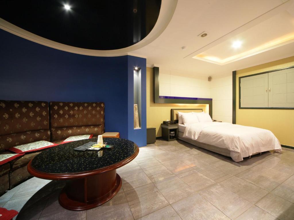 Manhattan Hotel